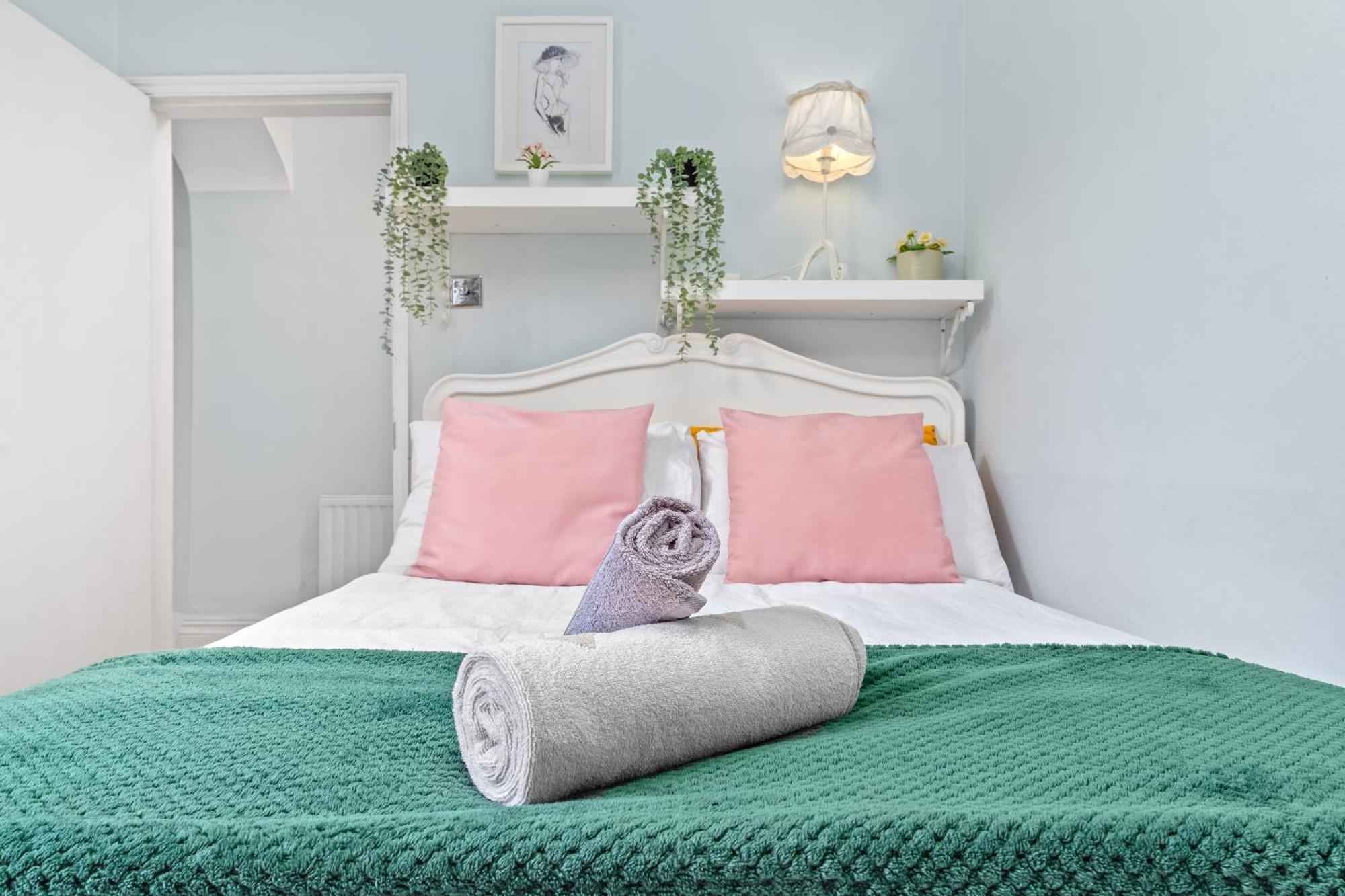 Artist'S Bright Hampstead Heath Village 2 Bed ลอนดอน ภายนอก รูปภาพ